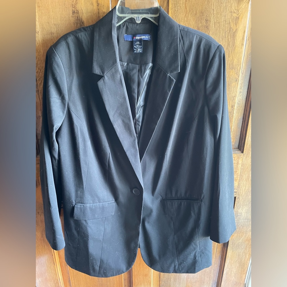 Plus size 20W black blazer
